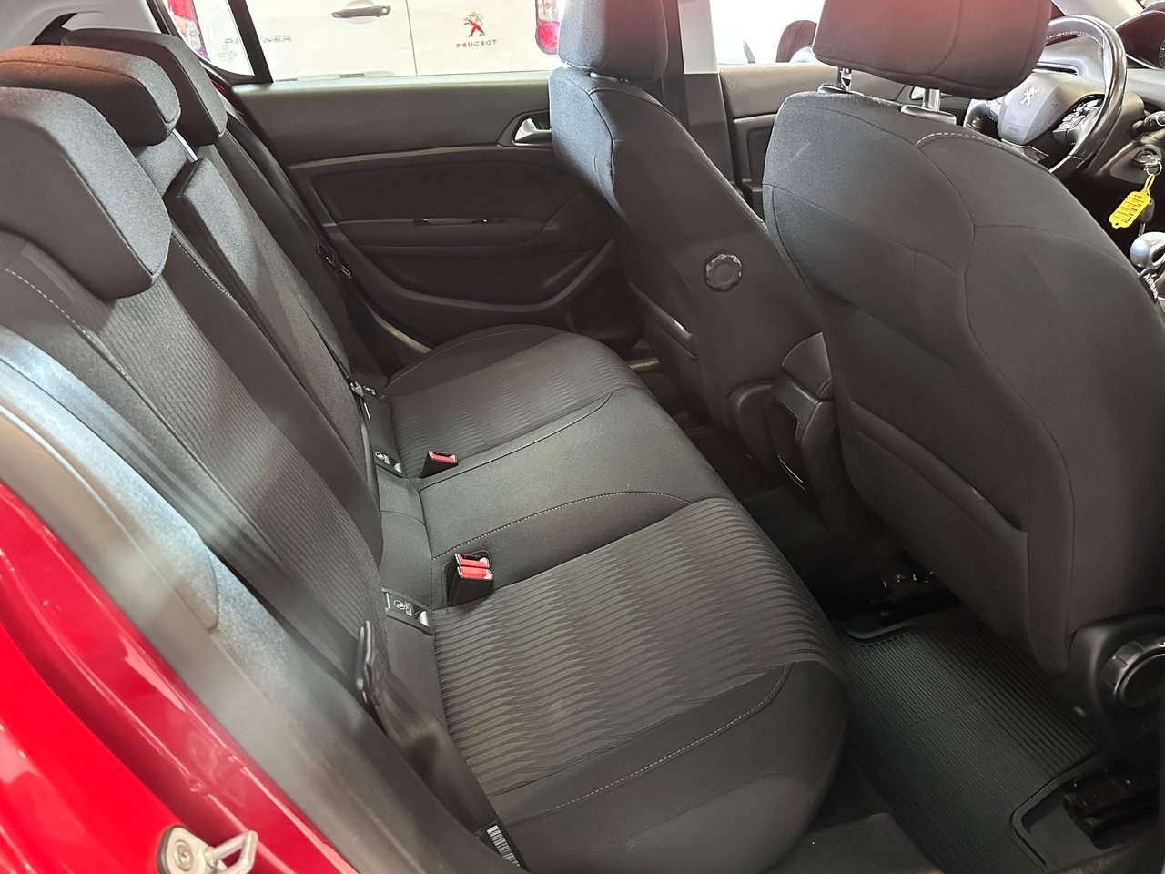 Peugeot 308 2014, kuva 8/8