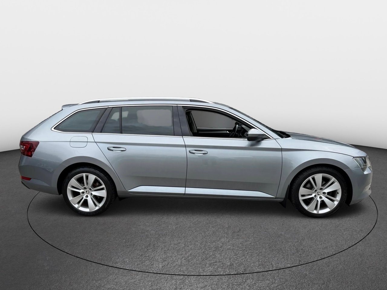 Skoda Superb 2016, bild 6/10