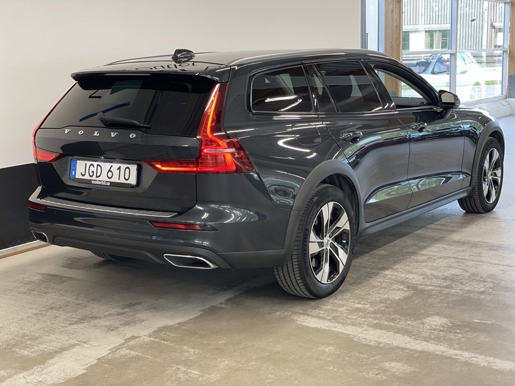 Volvo V60 Cross Country 2020, photo 7/27