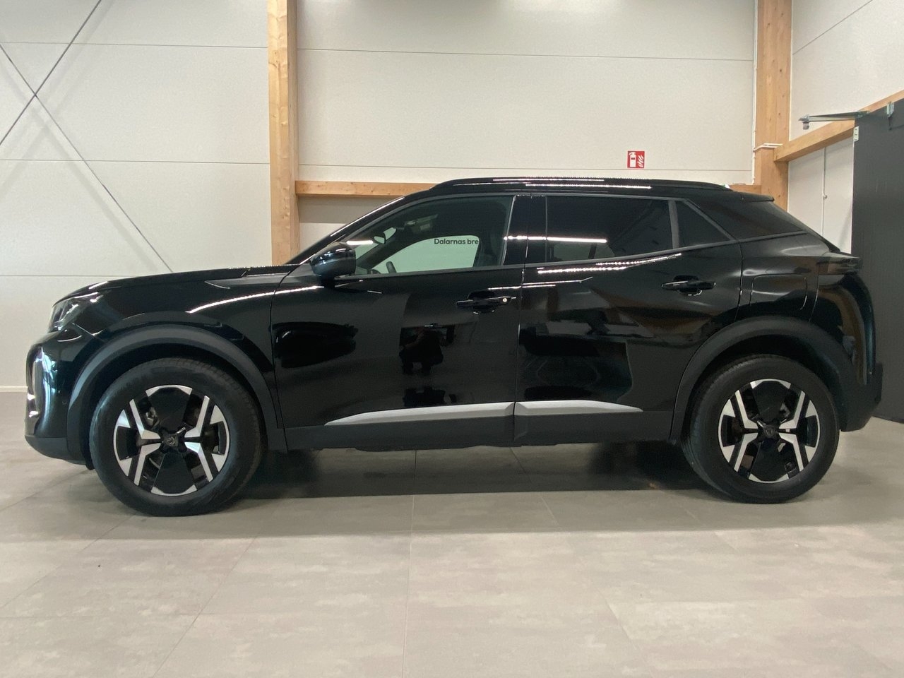 Peugeot 2008 Allure Hybrid 145hk 2025, bild 5/10