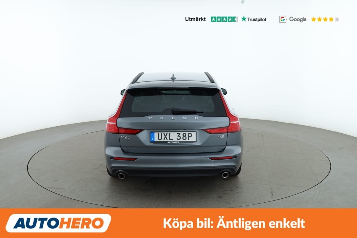 Volvo V60 2021, photo 4/10