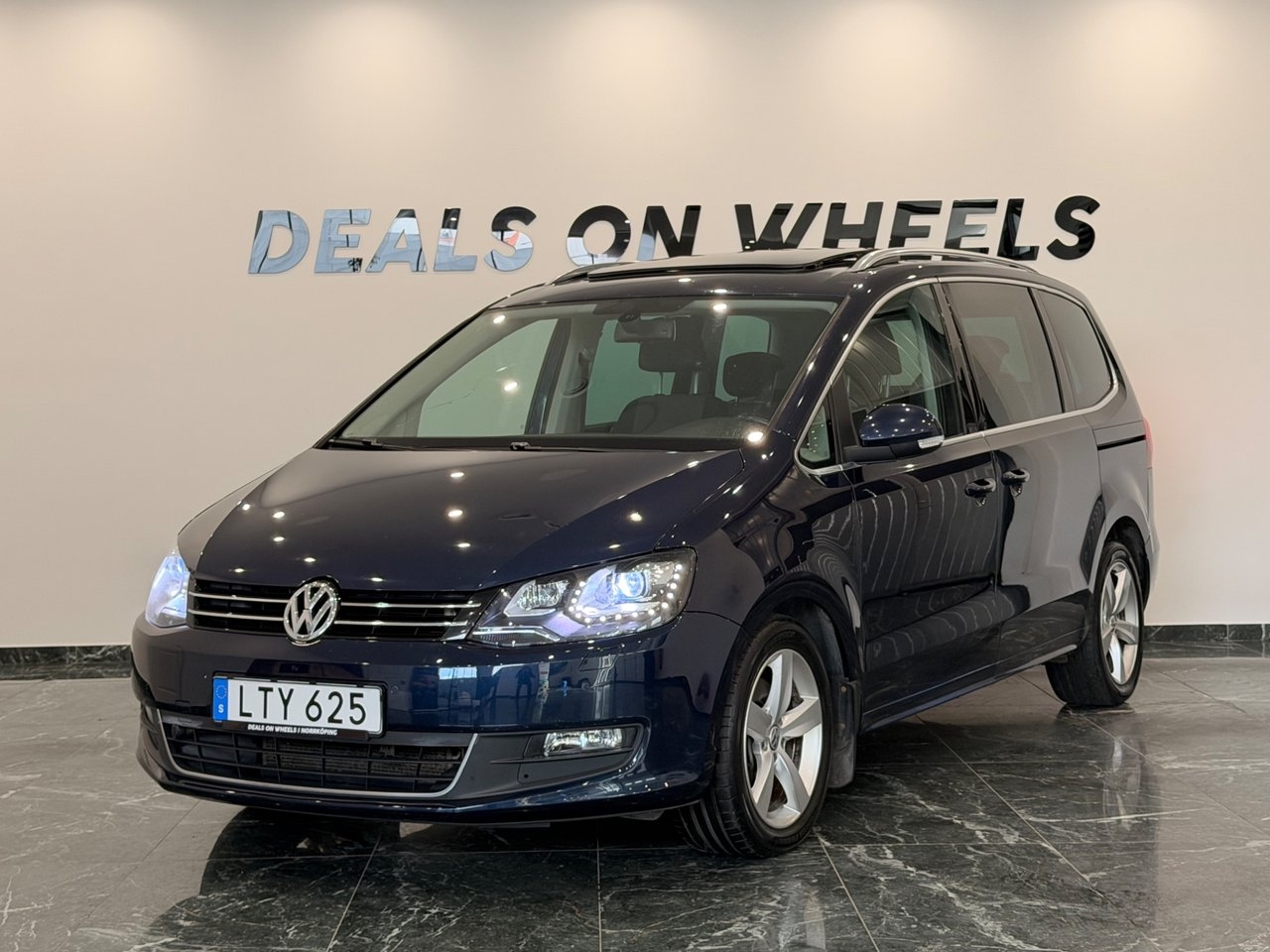 Volkswagen Sharan 2012, bild 4/10