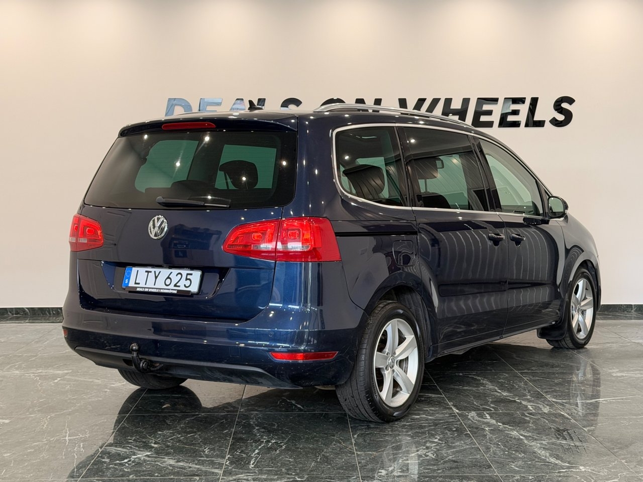 Volkswagen Sharan 2012, bild 5/10