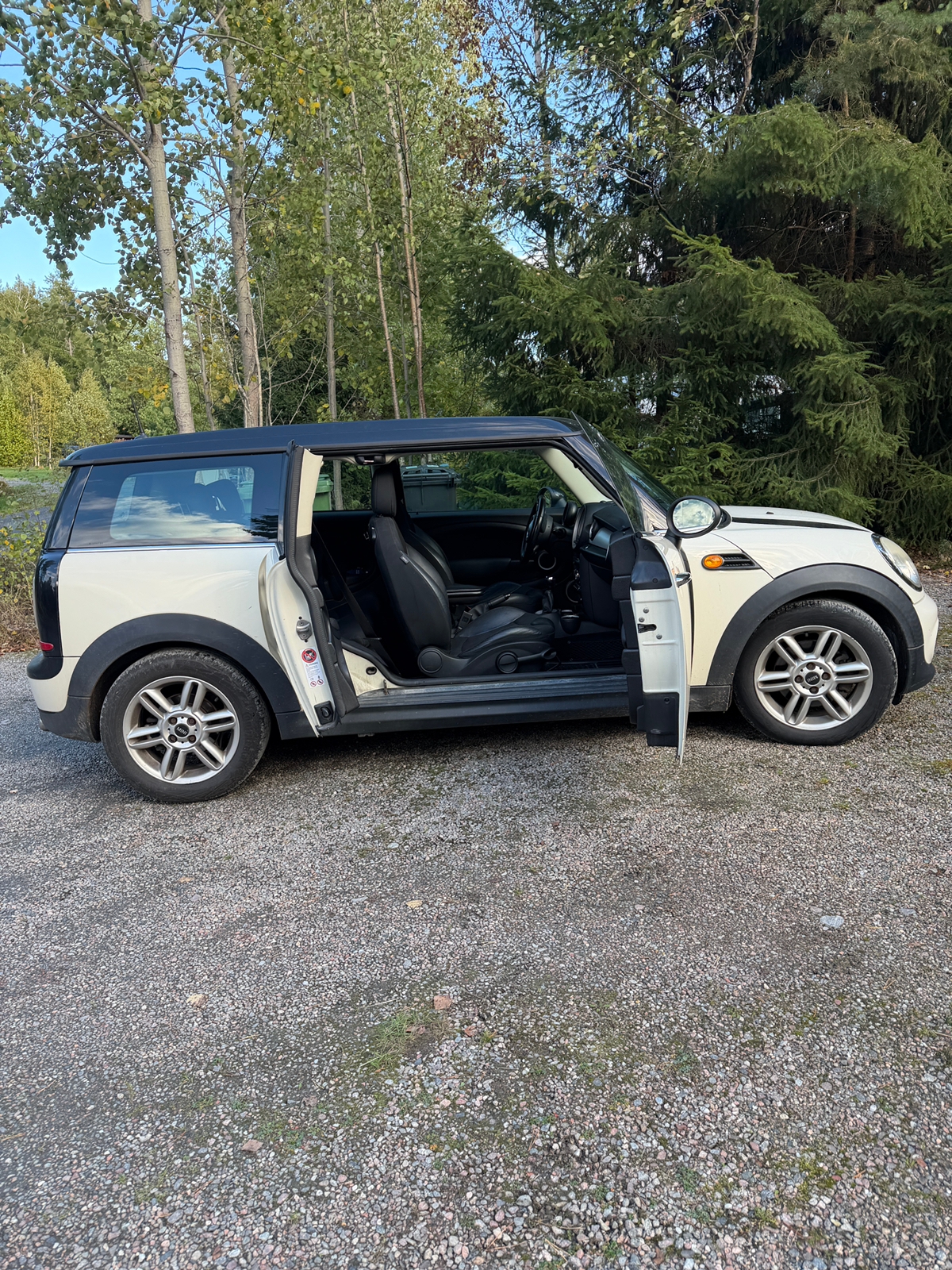 MINI Cooper D Clubman Manuell 2011, photo 2/6
