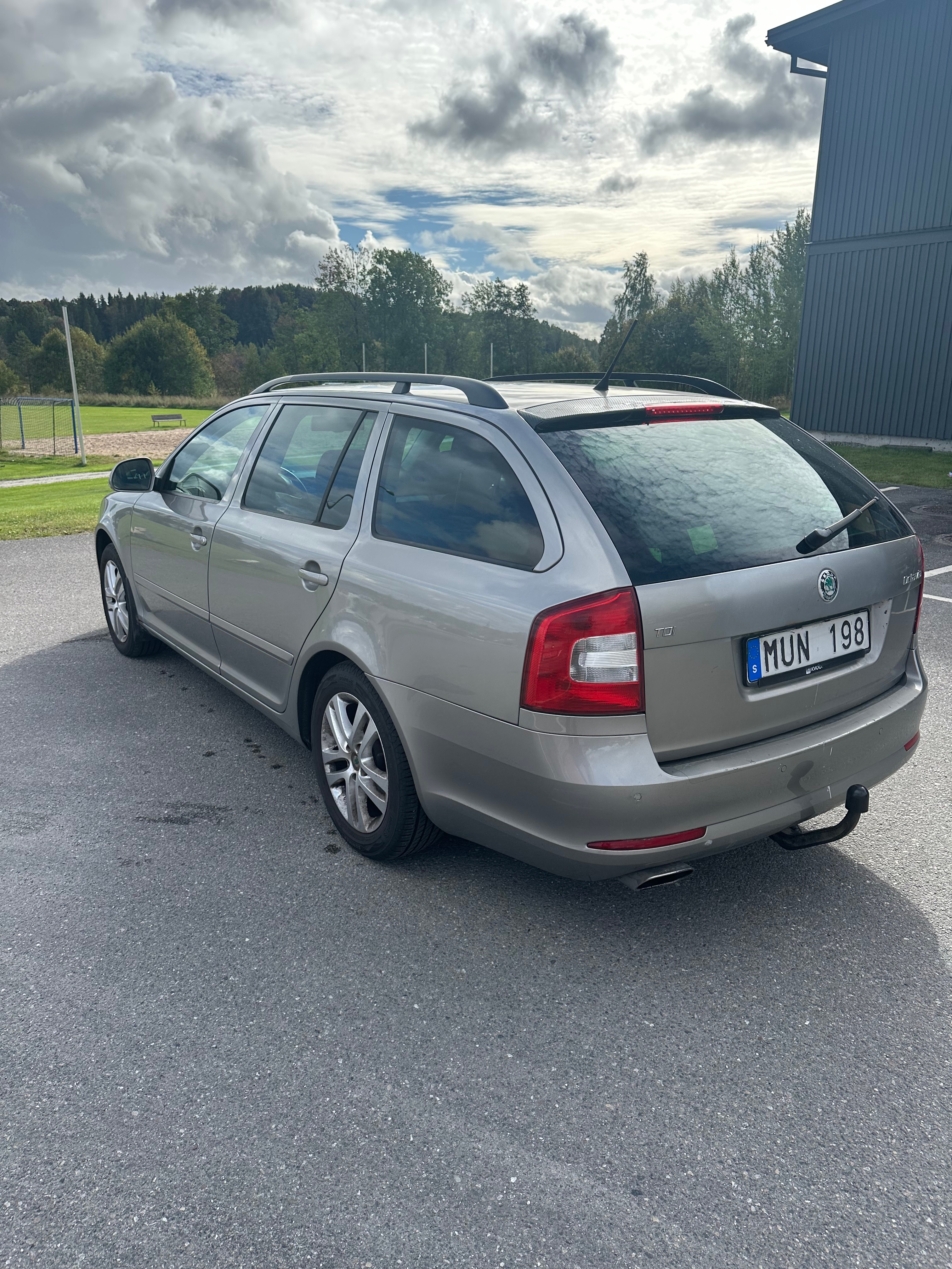 Skoda Octavia Kombi 1.6 TDI Manuell 2013, bild 4/10
