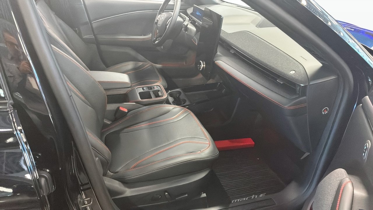 Ford Mustang Mach-E 2025, bild 3/10
