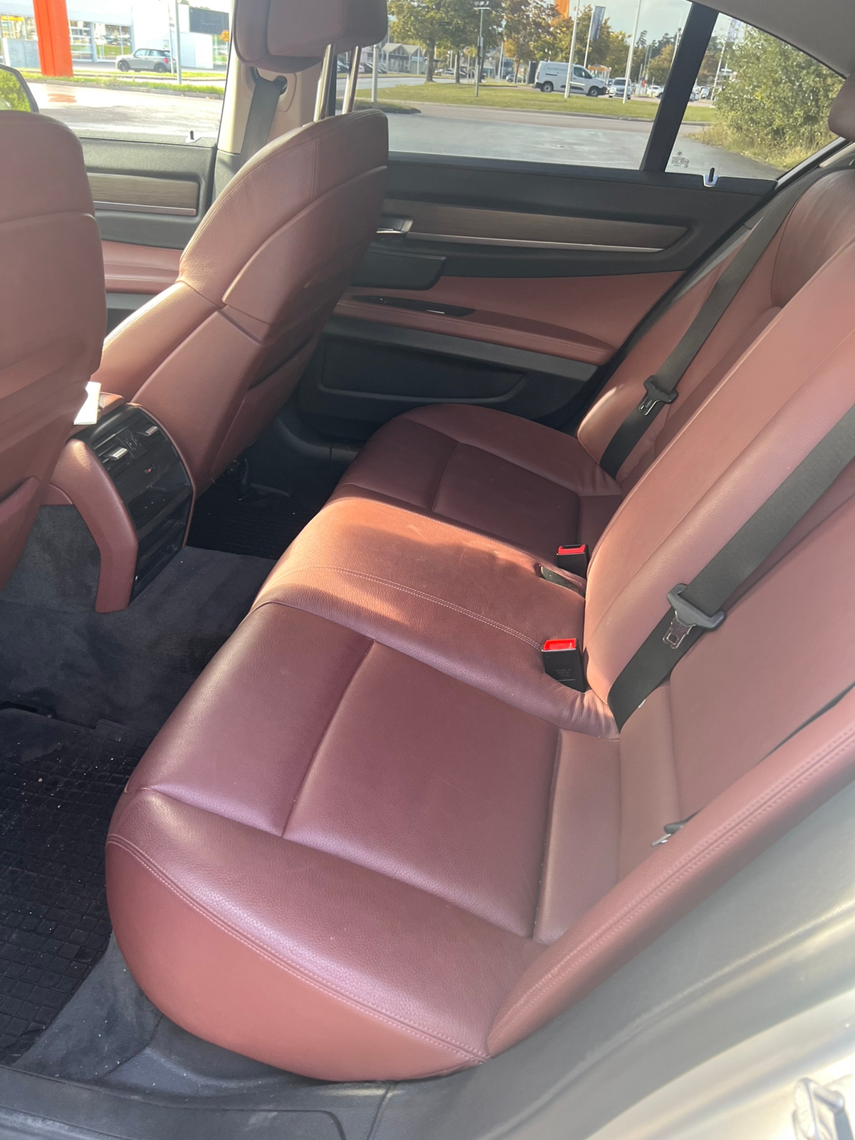 BMW 750 i Steptronic 2009, photo 7/10