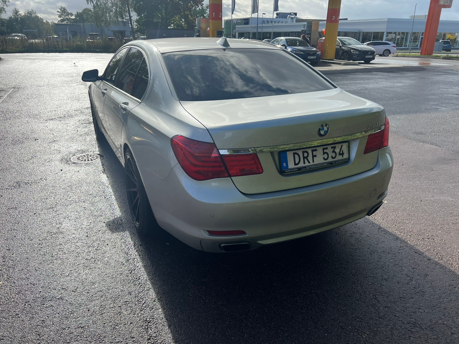 BMW 750 i Steptronic 2009, photo 3/10