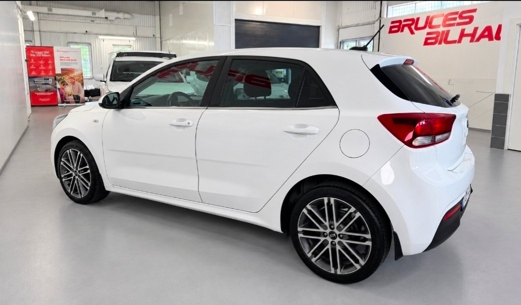 Kia Rio 1.4 2017, photo 2/10