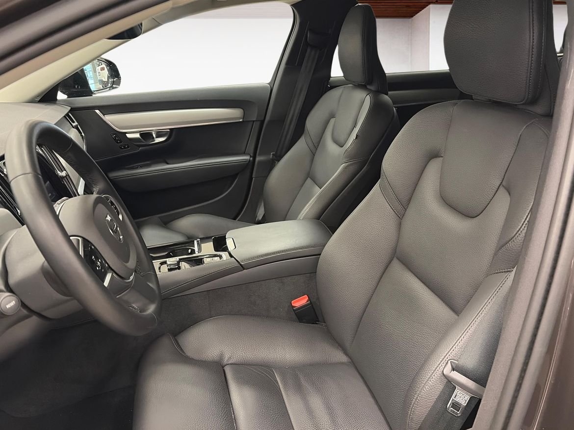 Volvo V90 T6 Plus Dark Edition 2025, kuva 2/3