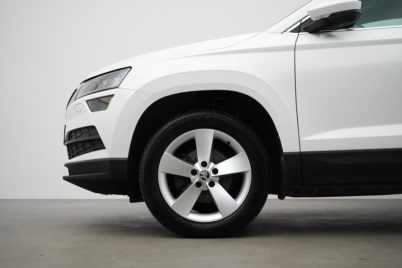 Skoda Karoq 2020, bild 2/10