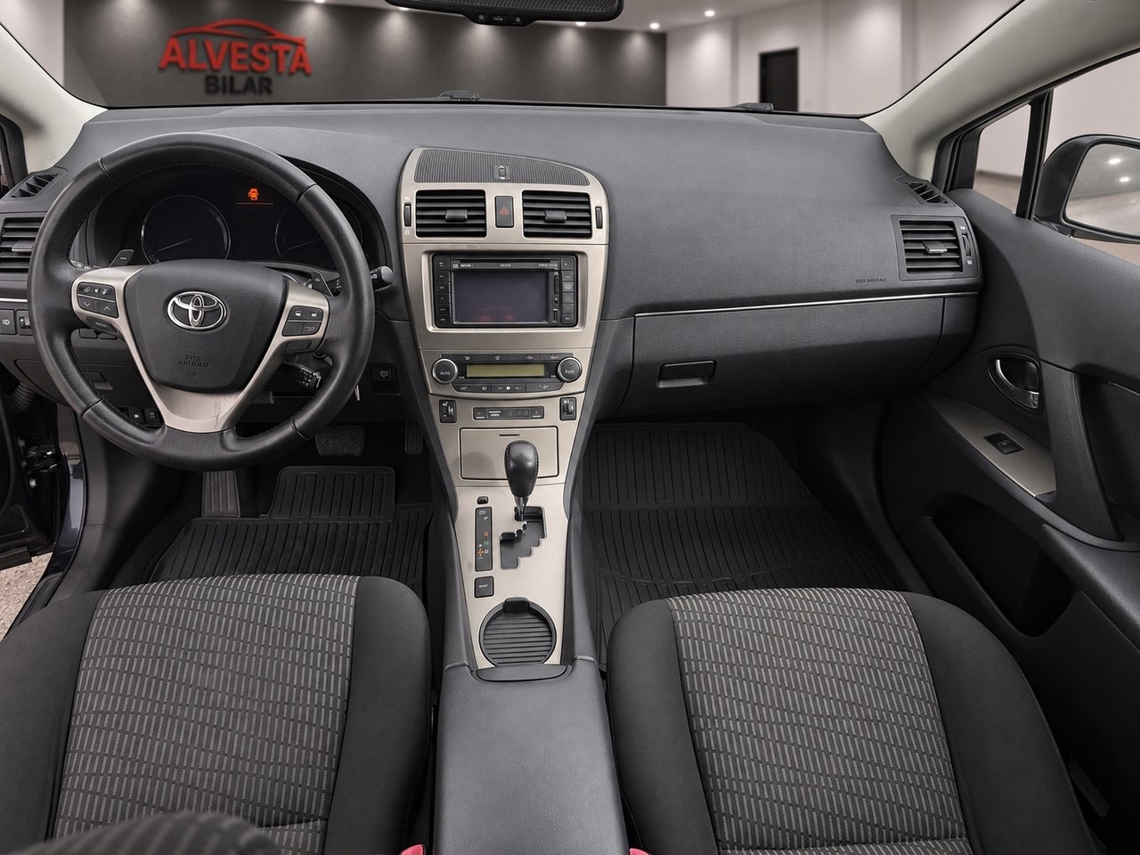 Toyota Avensis 2011, bild 6/10