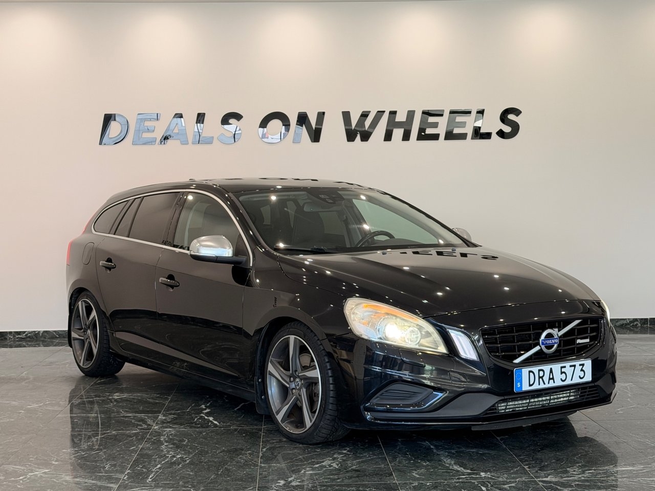 Volvo V60 D3 Geartronic R-Design 163hk 2011, bild 3/10
