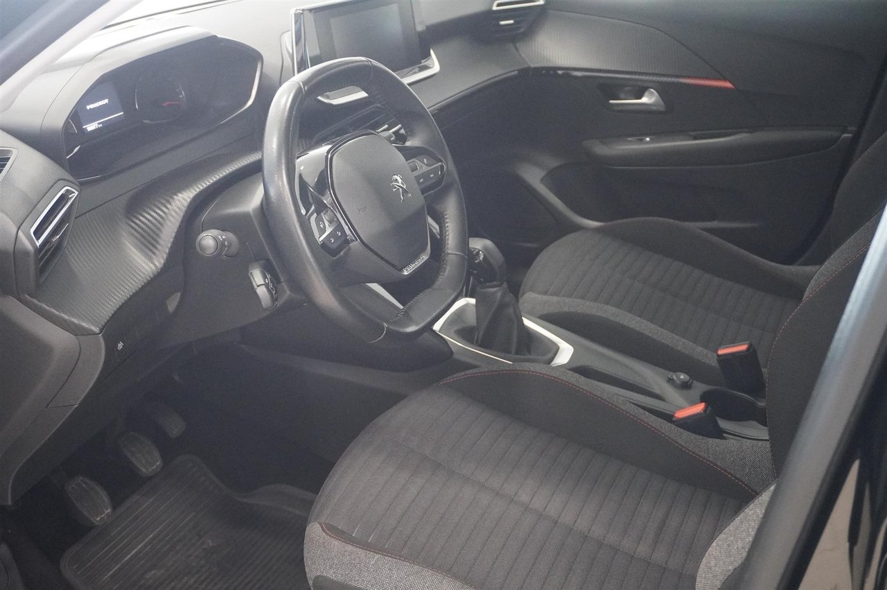 Peugeot 208 1.2 Active PureTech 75hk 2020, bild 2/10
