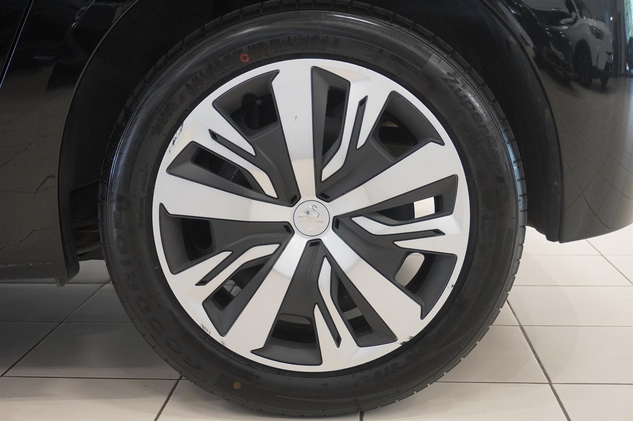 Peugeot 208 1.2 Active PureTech 75hk 2020, bild 6/10
