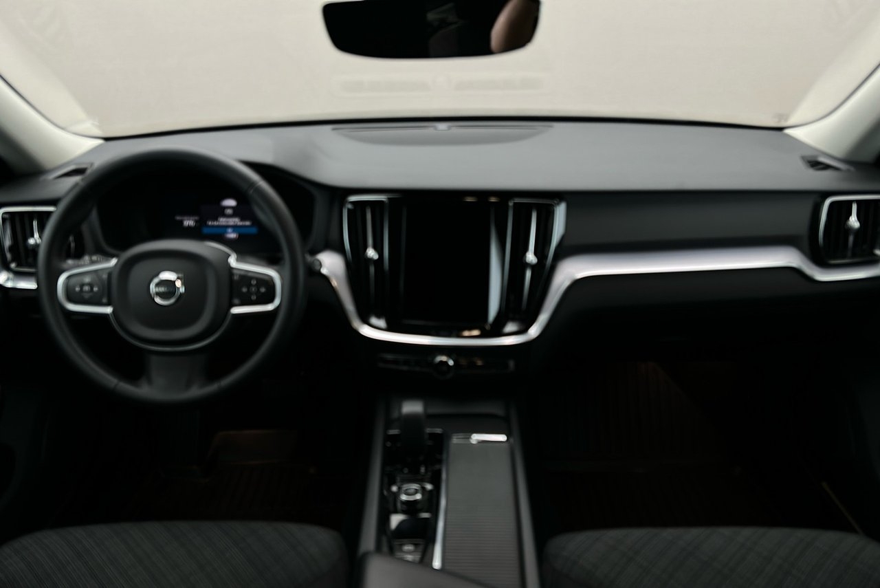 Volvo V60 B4 197hk Core Aut Klimat Drag 2023, bild 6/10
