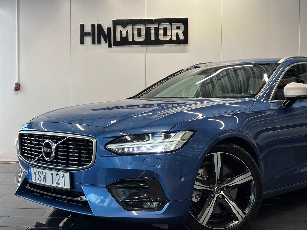 Volvo V90 T5 Geartronic R-Design 2018, bild 2/10