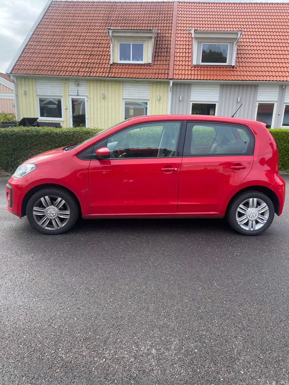 Volkswagen UP! 5-dörrar 1.0 MPI S/S ASG 2018, photo 3/7