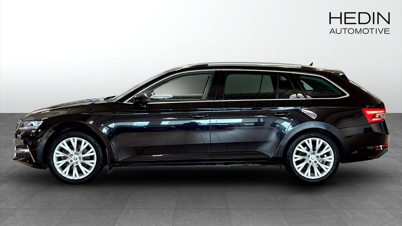 Skoda Superb 2023, bild 6/12