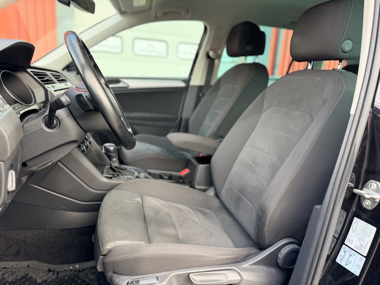 Volkswagen Tiguan 2019, bild 6/10