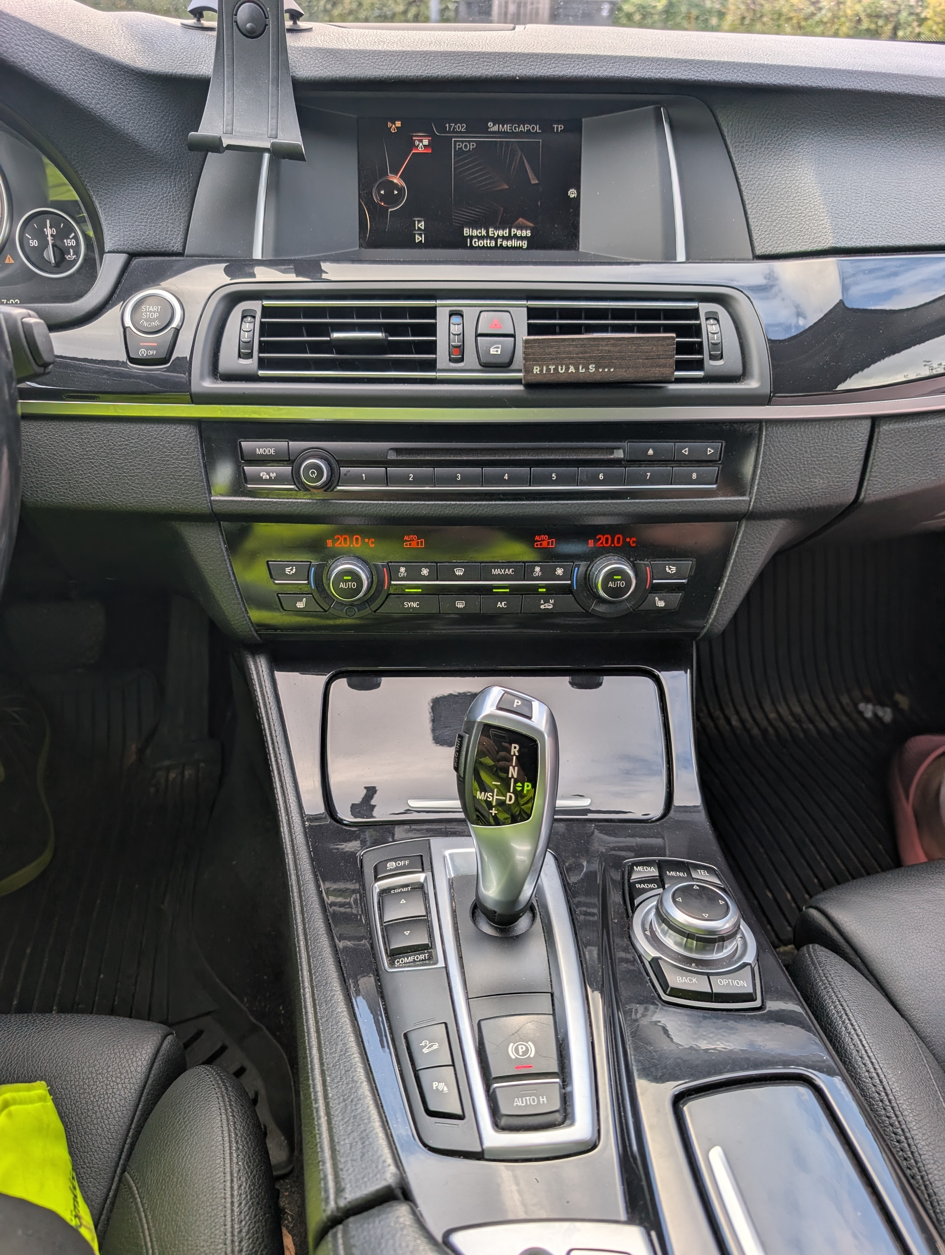 BMW 520 d xDrive Touring Steptronic 2015, kuva 4/8