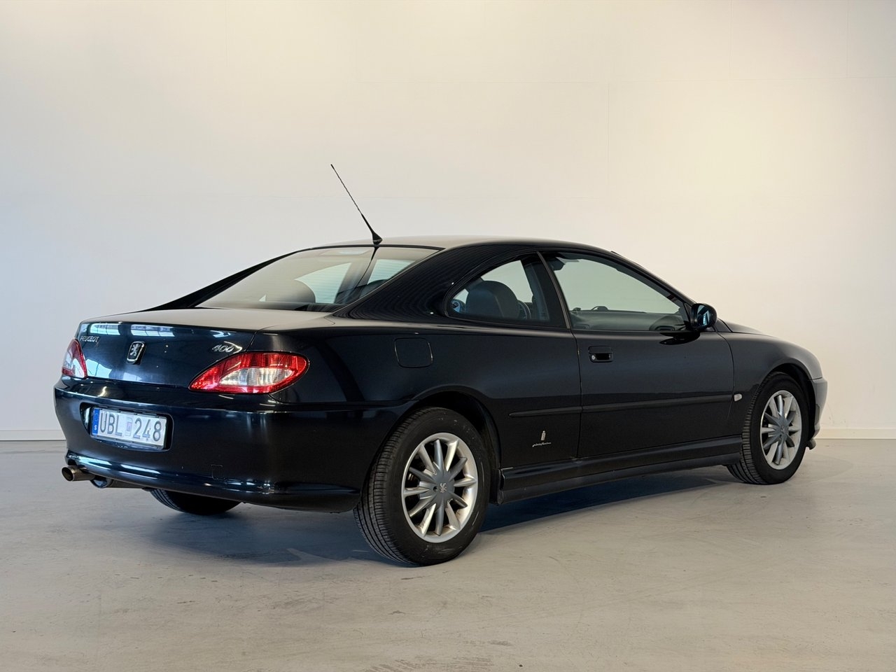 Peugeot 406 Coupé 3.0 V6 Manuell 2003, bild 3/10
