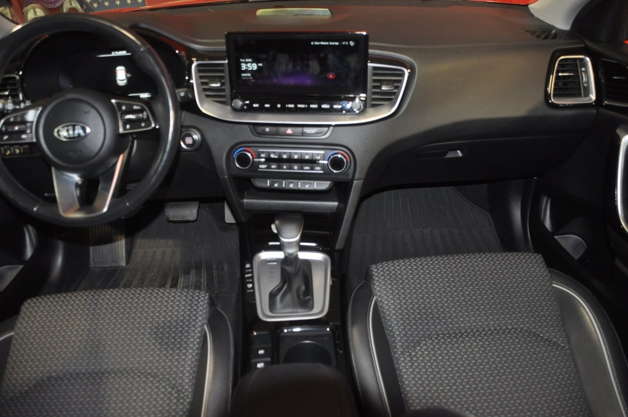 Kia XCeed Plug-in Hybrid DCT Euro 6 2021, photo 6/22