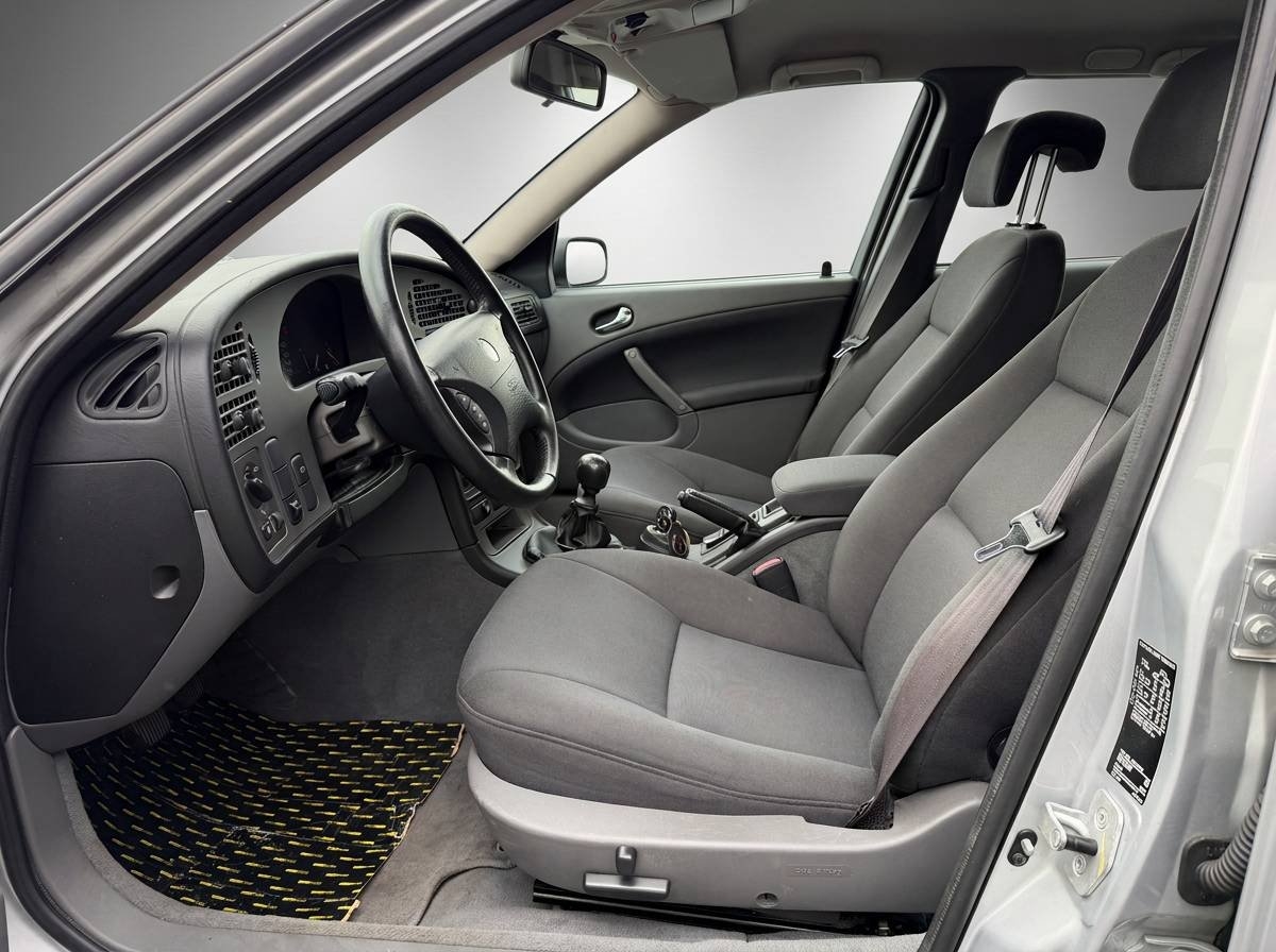 Saab 9-5 SportCombi 2.0T 2005, kuva 7/8
