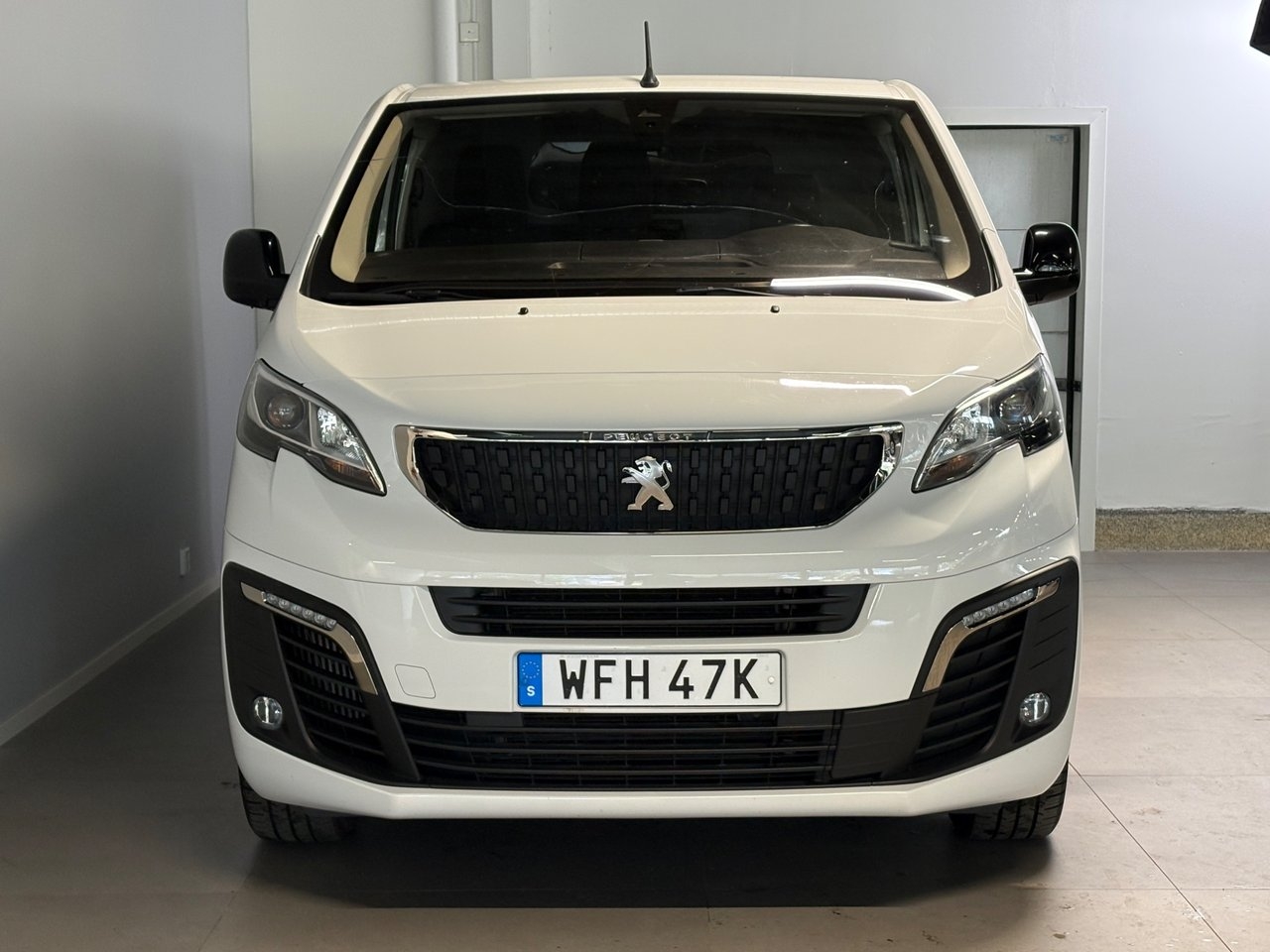 Peugeot Expert L2 PRO+ 145hk Automat 2023, bild 3/10