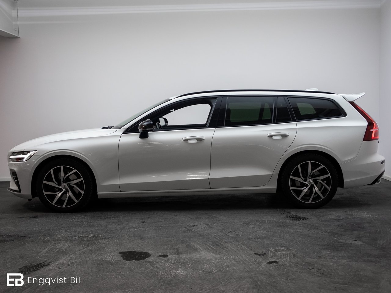 Volvo V60 T5 AWD Geartronic R-DESIGN 2020, bild 4/38