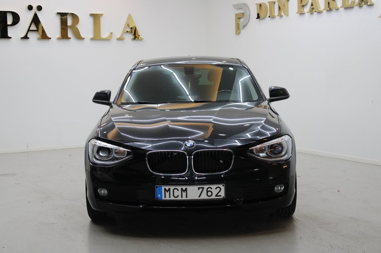 BMW 116 i 5-dörrars Ny Besiktad M-Värme 2013, bild 2/10