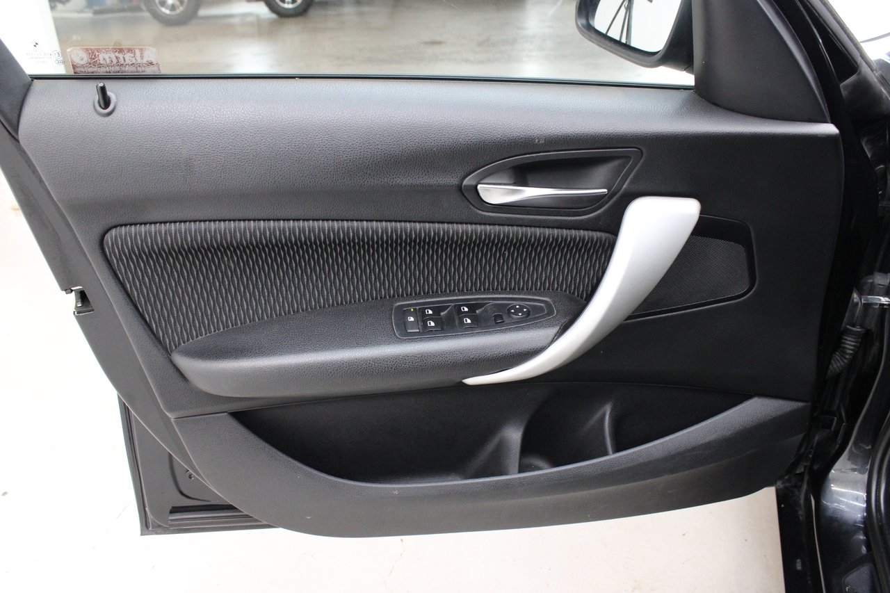 BMW 116 i 5-dörrars Ny Besiktad M-Värme 2013, bild 7/10