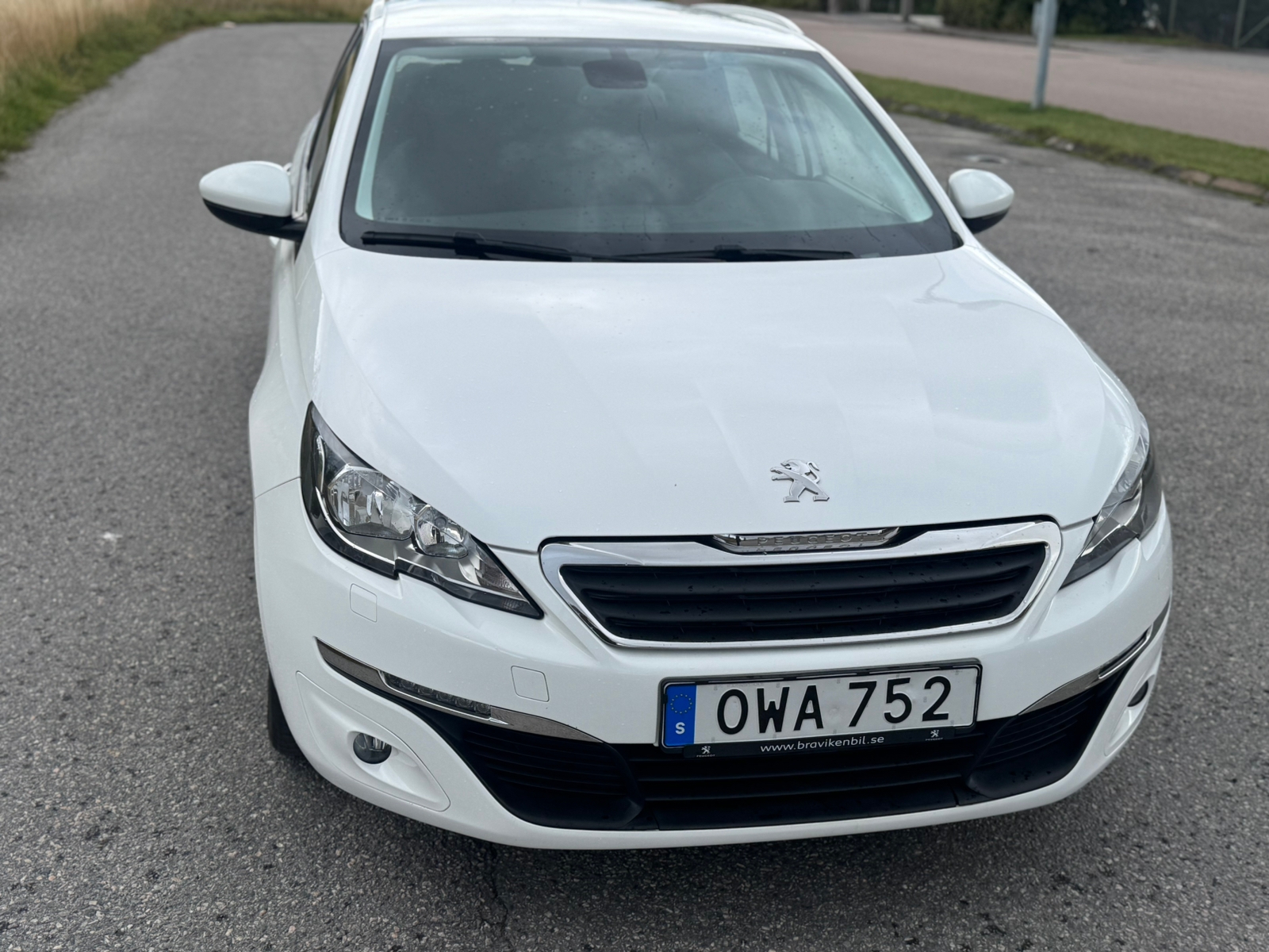 Peugeot 308 SW 1.2 PureTech 110 Manuell 2015, bild 7/10