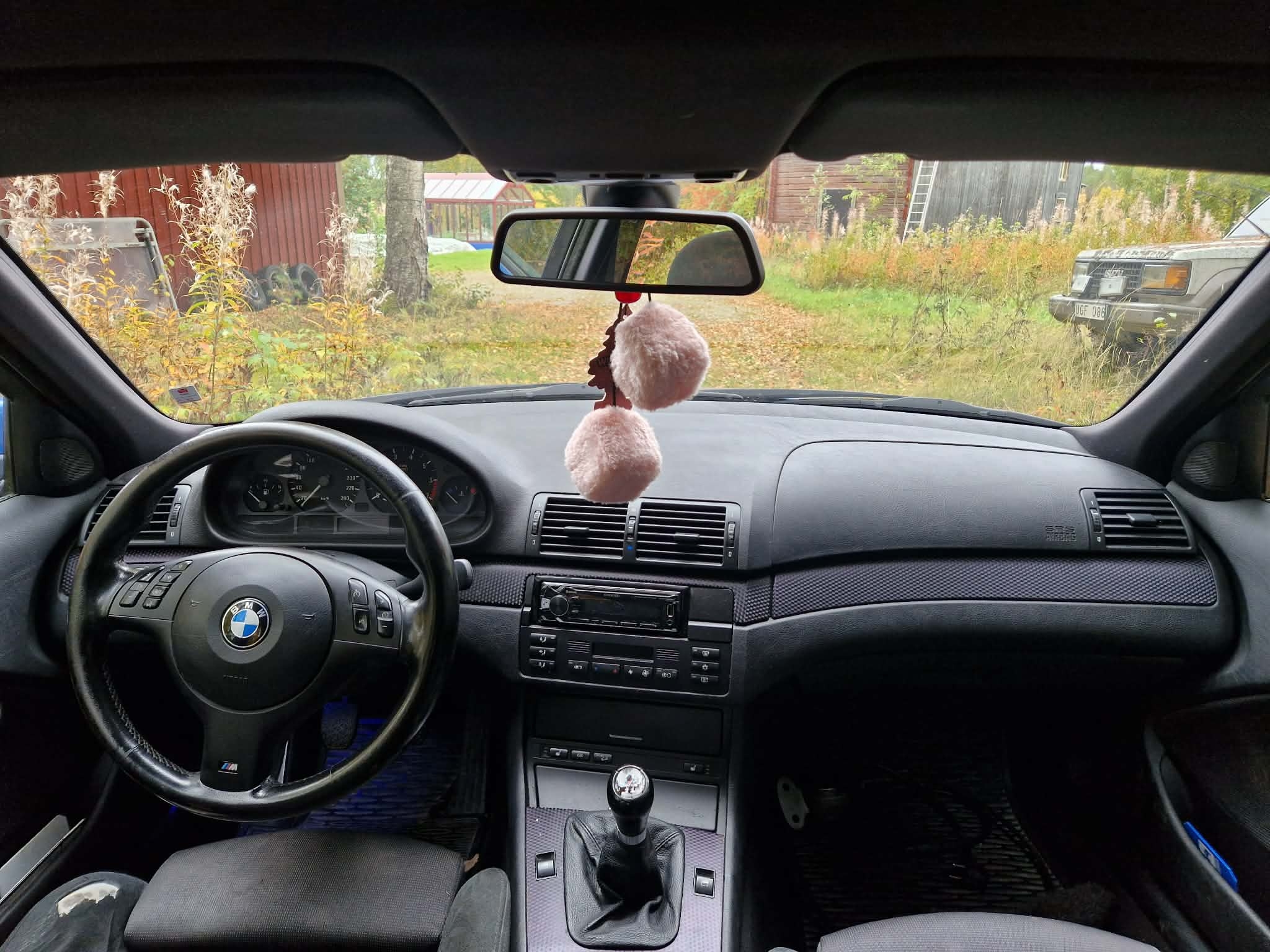 BMW 325 Xi Sedan Manuell 2003, kuva 2/3