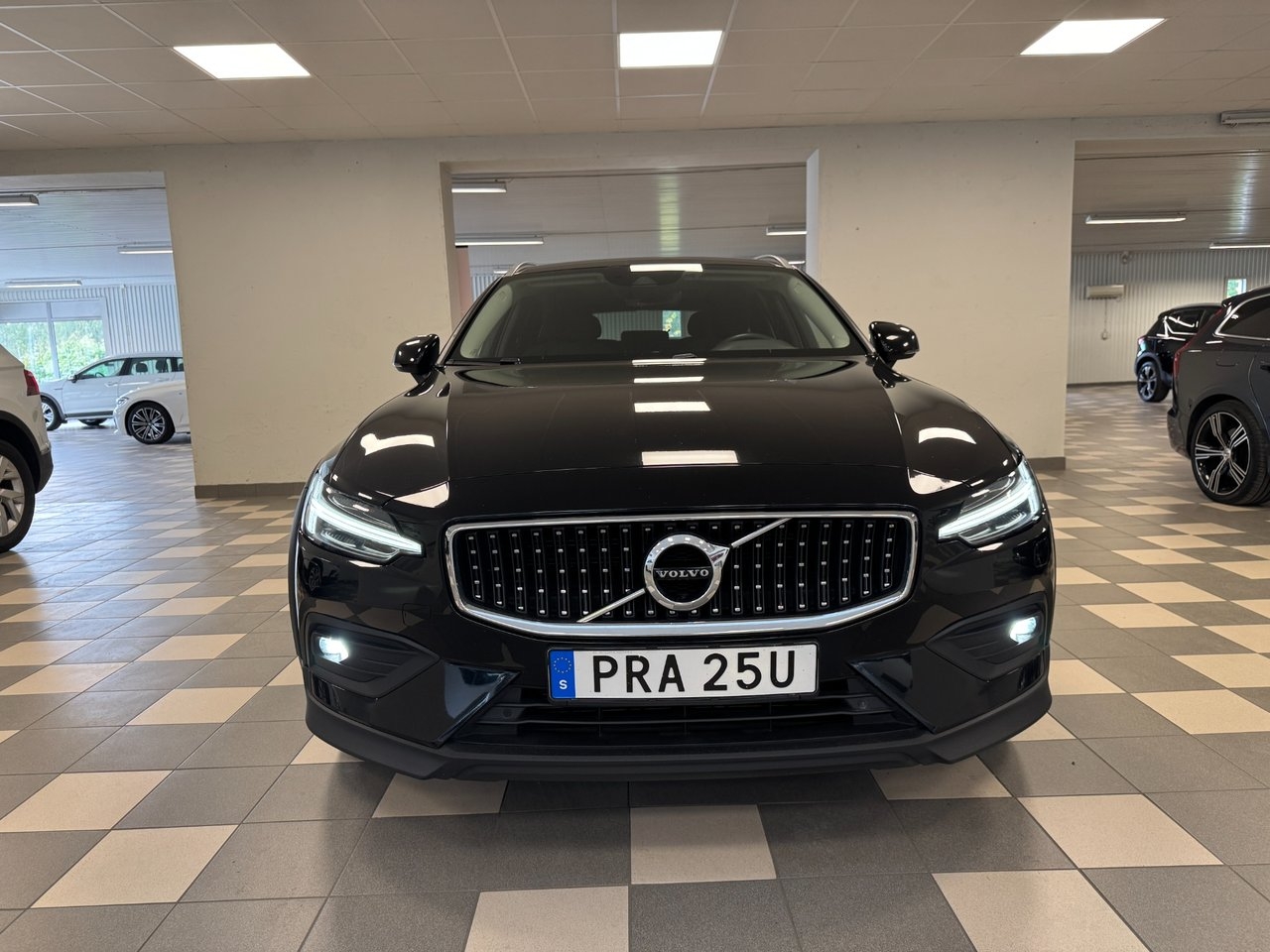Volvo V60 Cross Country B4 AWD 2022, bild 3/10