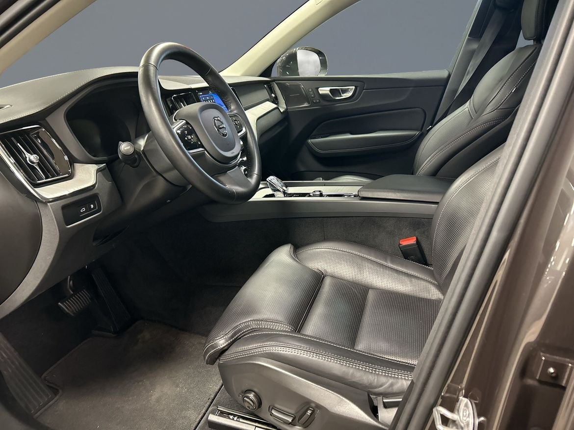 Volvo XC60 T6 AWD Ultra Bright 2025, bild 6/19