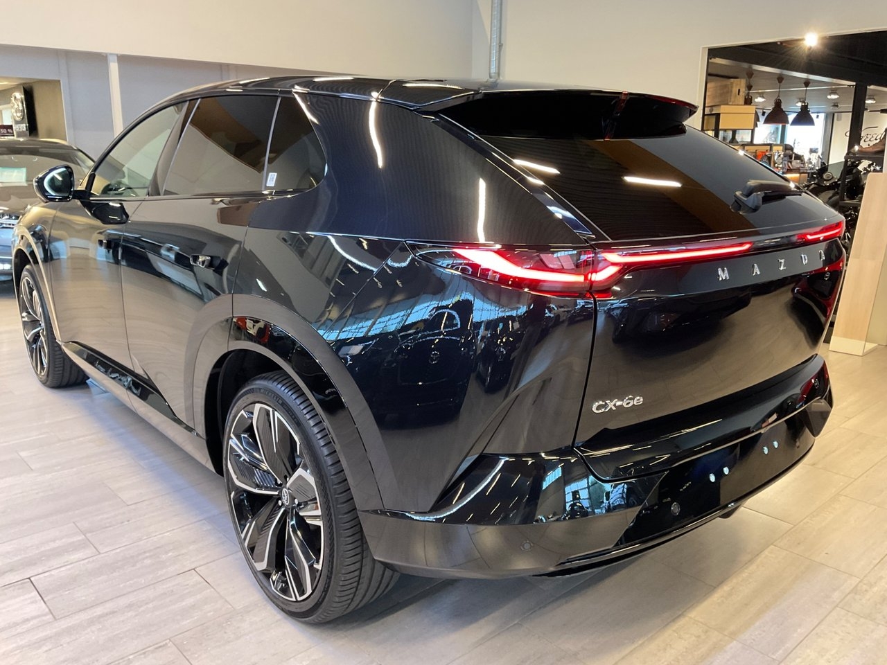 Mazda CX-6e 2026, bild 6/10