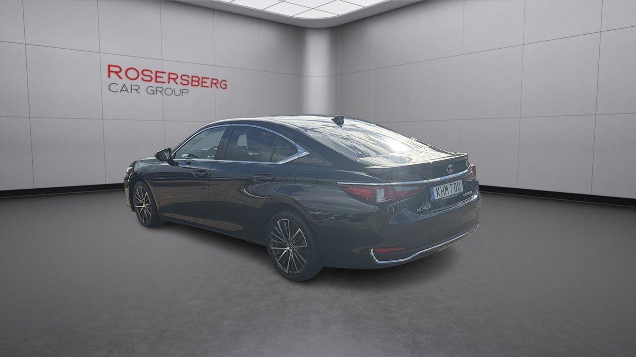 Lexus ES 2023, photo 3/10