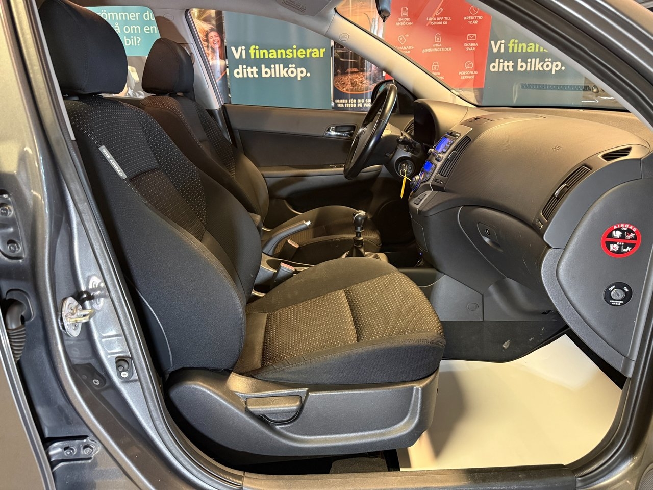 Hyundai i30 1.6 (114) CRDi 2008, bild 6/10