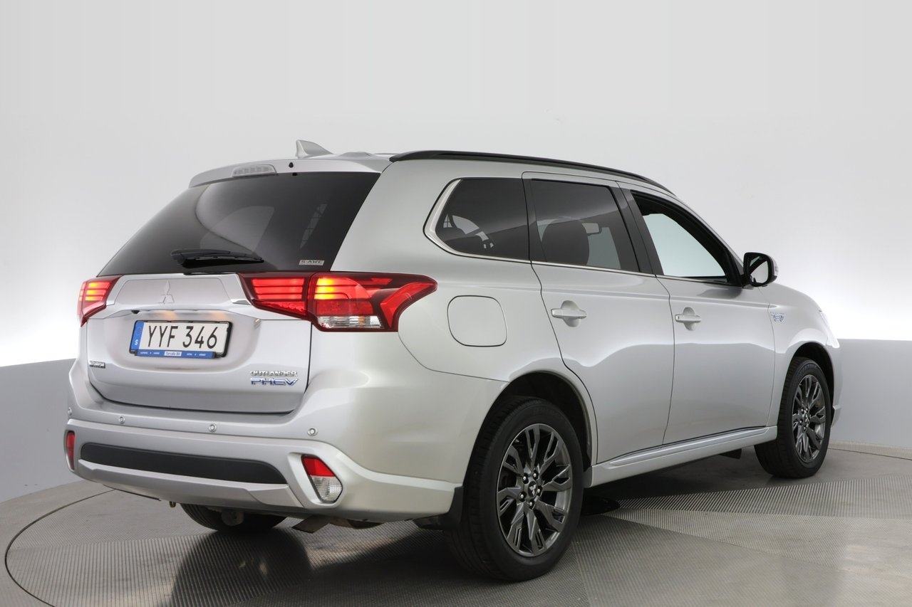 Mitsubishi Outlander 2018, bild 5/10