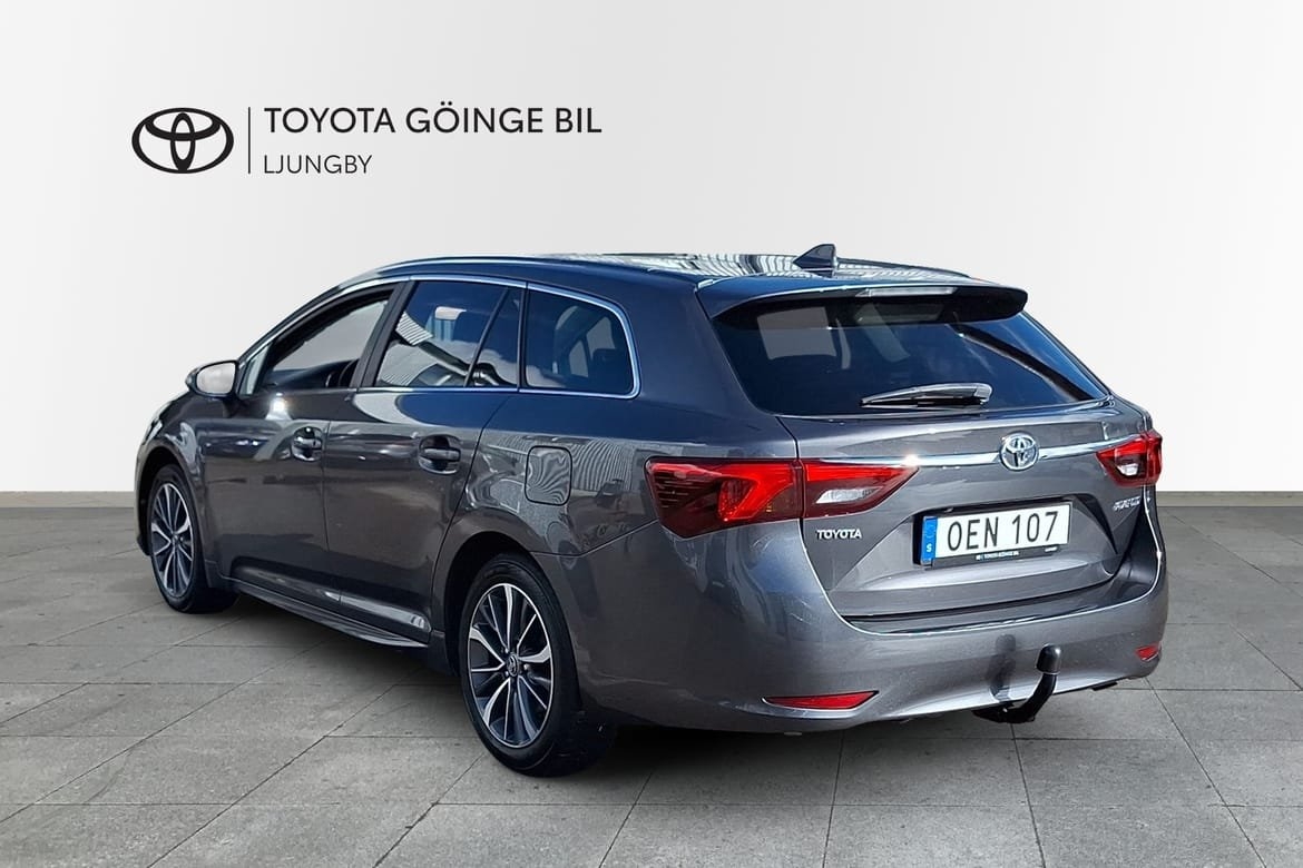 Toyota Avensis 2016, photo 2/10