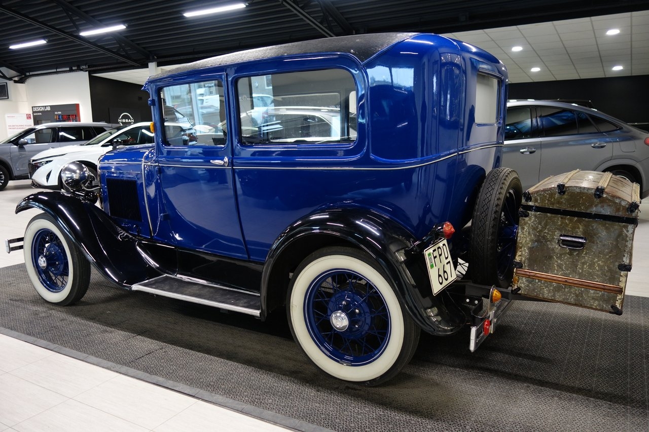 Ford Model A Fordor 3-fönsters Sedan 3.3 1930, bild 3/5