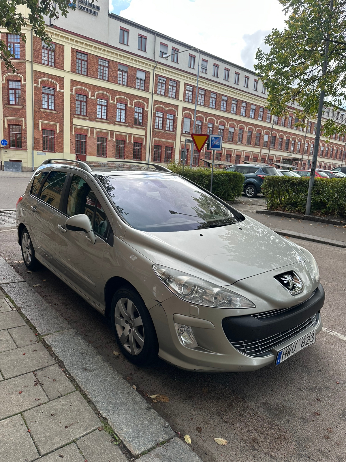 Peugeot 308 SW 2.0 Bioflex Manuell 2009, bild 3/10