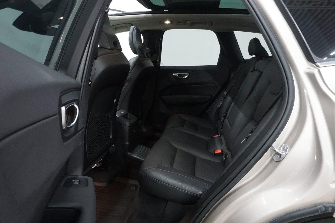Volvo XC60 2023, bild 7/10