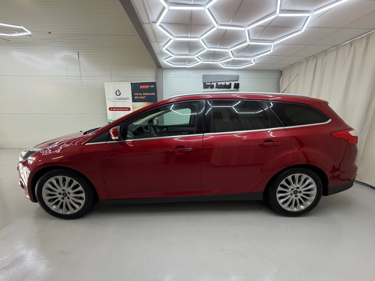 Ford Focus 2012, kuva 6/10