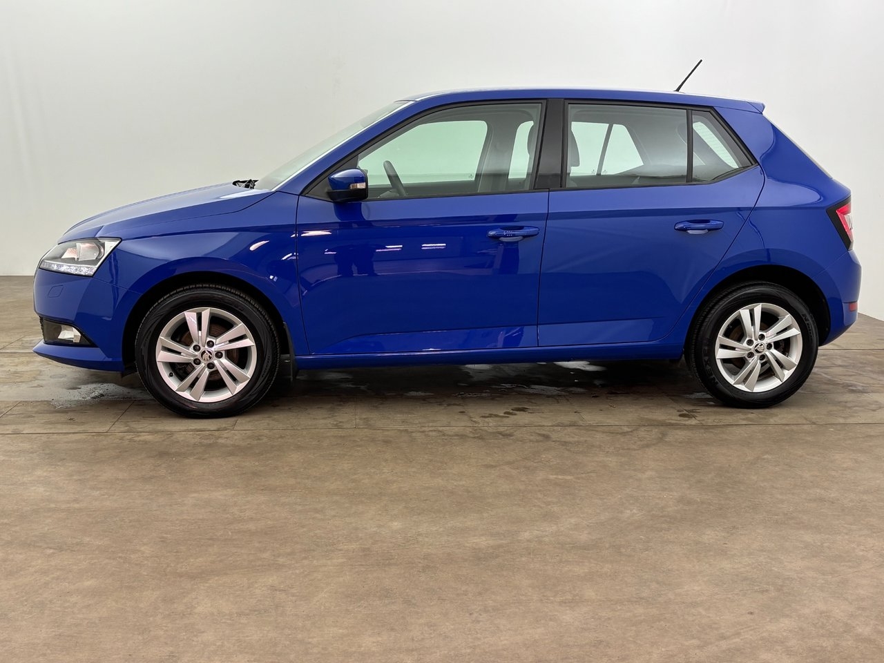 Skoda Fabia 1.0 TSI Style 95hk Sensorer 2019, bild 3/10