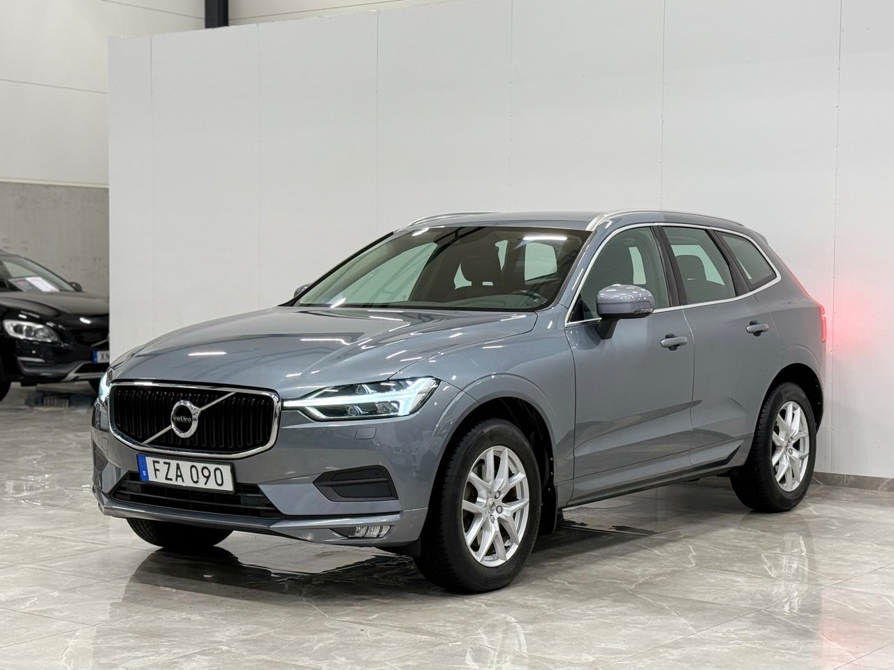 Volvo XC60 T5 Geartronic Momentum 2018, bild 4/10