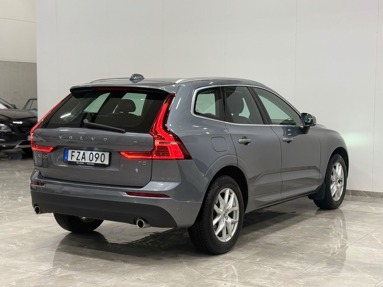 Volvo XC60 T5 Geartronic Momentum 2018, bild 5/10