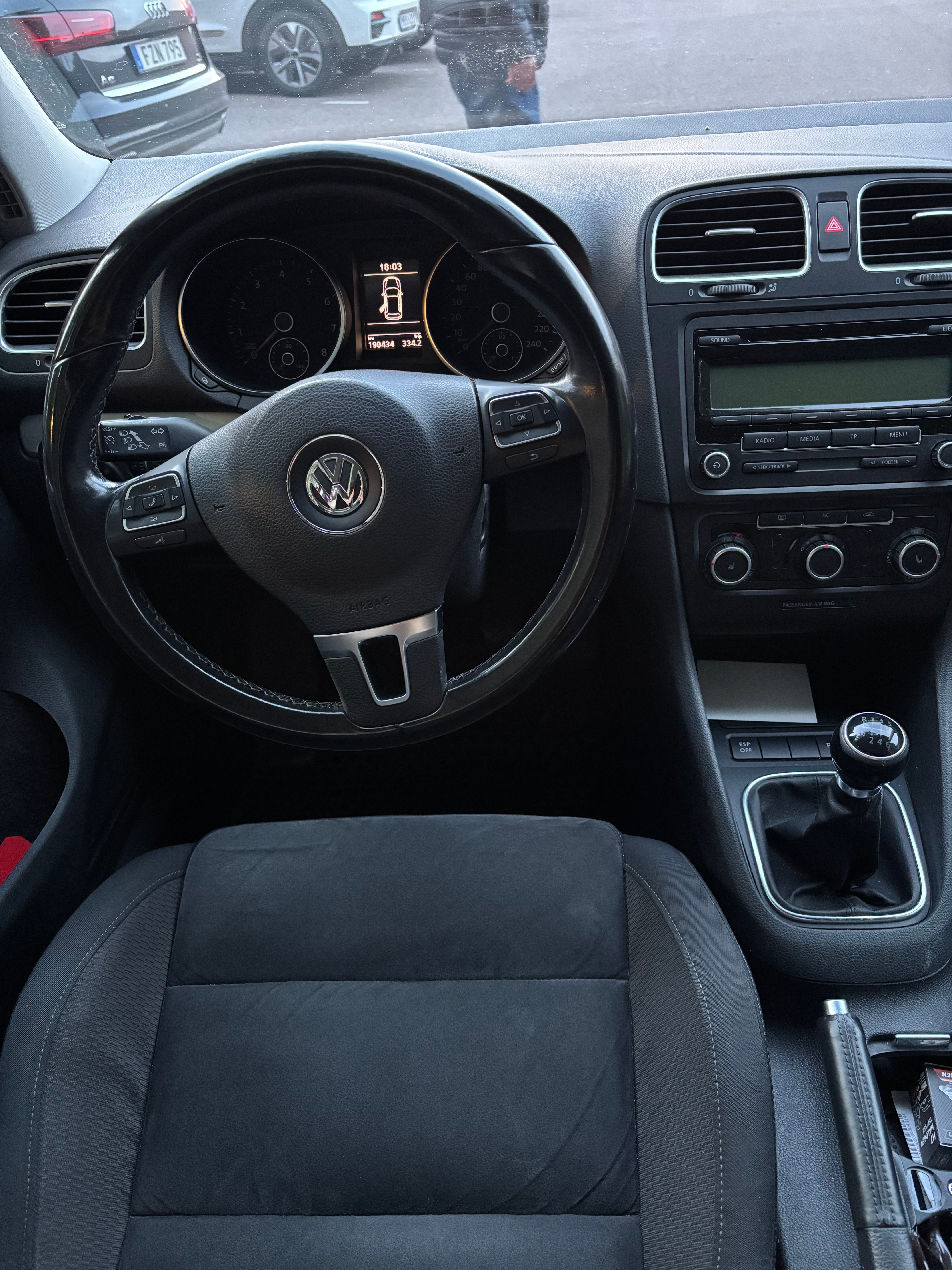 Volkswagen Golf 2010, bild 4/5