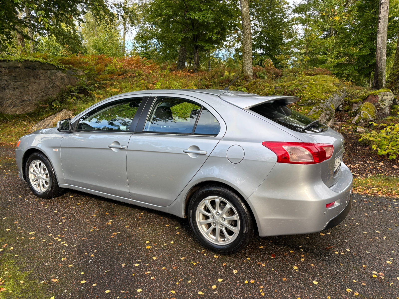 Mitsubishi Lancer 2011, bild 4/7